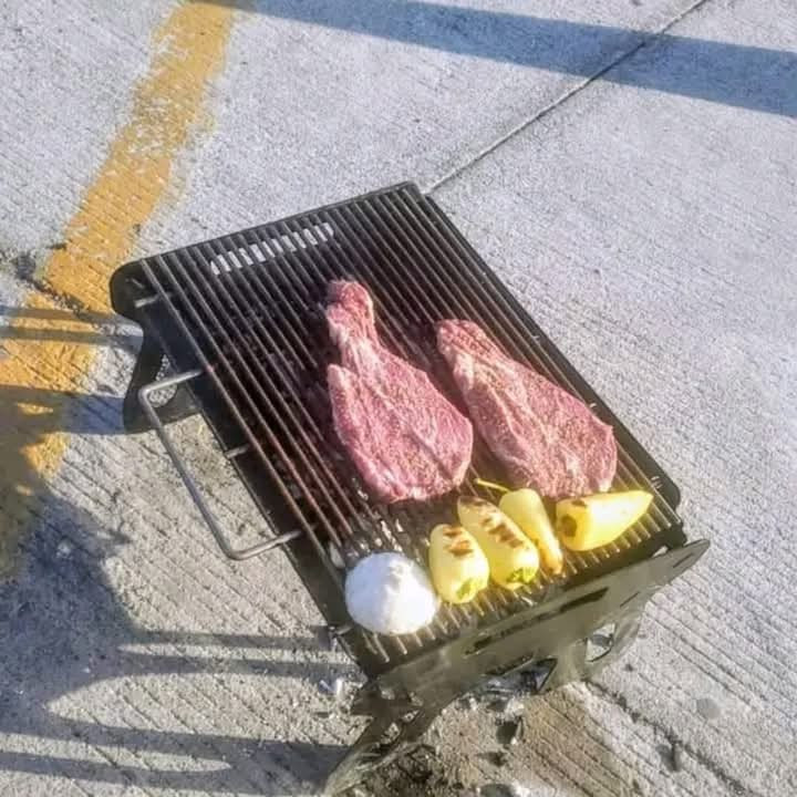 Practico Asador desarmable de excelente calidad