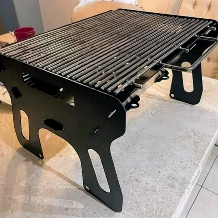Practico Asador desarmable de excelente calidad